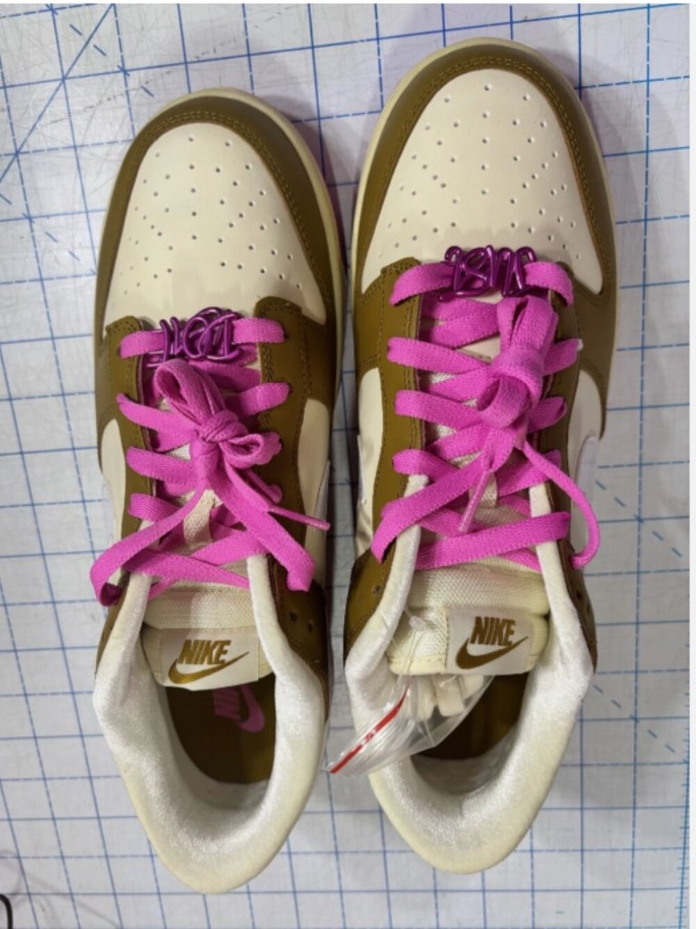 Nike Dunk Low SE Just Do It Bronzine Pink Women’s Size 11 New W/O Box - Picture 2 of 5